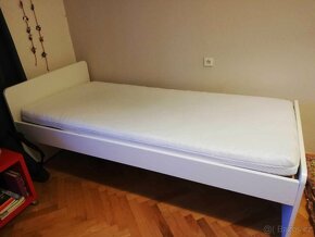 postel s matrací - 2