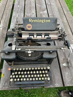 Psací stroj Remington - 2