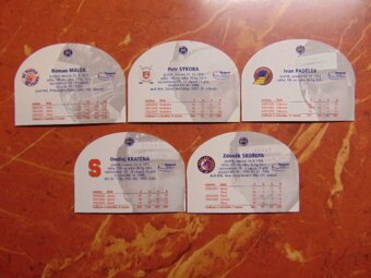 prodám č.3 hokejové karty OFS 2003-2004 viz foto,v - 2