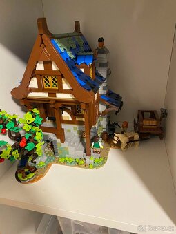 LEGO 21325 středověká kovárna - 2