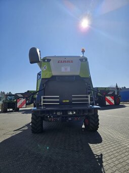 CLAAS TRION 660 + V770 - 2