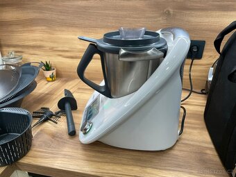 Vorwerk Thermomix TM5 + příslušenství - 2