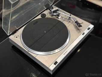 Hitachi HT-324 gramofon - 2