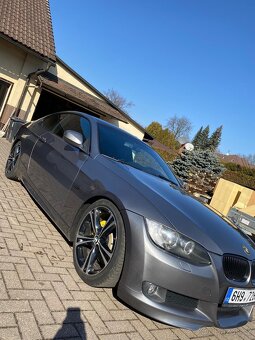 BMW 325i e92 coupe - 2