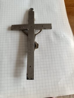 Starožitný kříž - 2