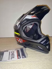 Nová helma na kolo L - 2