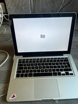 MacBook Pro 13” A1278 – zapíná se, ale chybí systém - 2