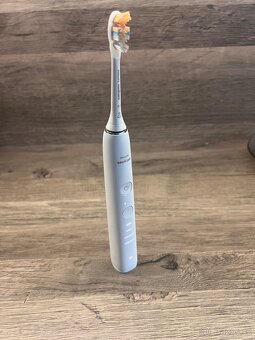 Zubní kartáček Philips Sonicare 9000 DiamondClean HX - 2