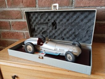 Märklin Mercedes Silberpfeil W 154 / 3. Museumsrennwagen v. - 2