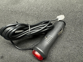 Napájecí kabel do zásuvky zapalovače s vypínačem Genevo MAX - 2
