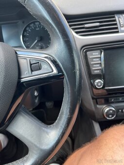 Škoda Octavia 3 kožený volant - 2