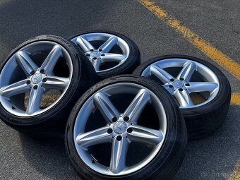 Na prodej Originál kola Mercedes R18 - 2
