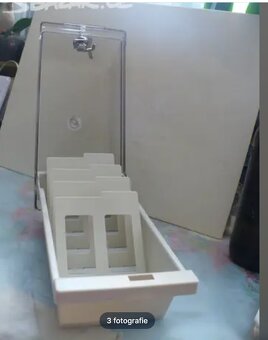 Plastový box se zámkem. - 2