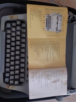 Psací stroj - 2
