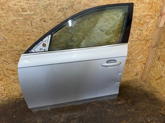 NASTROJENÉ LEVÉ PŘEDNÍ DVEŘE AUDI A4 B8 - POŠKOZENÉ - 2