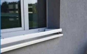 Prodám 2×(Držáky truhlíku)orginál . - 2