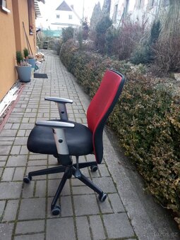 Kancelářská židle - 2