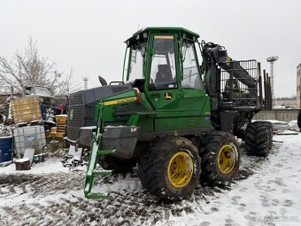 Vyvážecí souprava JOHN DEERE 910G - 2