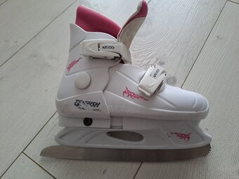 Dětské dívčí brusle 29-32 - 2