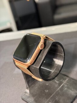 Apple Watch SE 2020 - 2