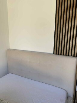 Prodám čalouněnou postel 140 x 200 - 2