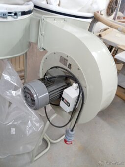 Odsávání pilin - 2