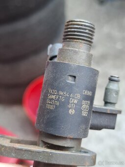 Vstrikovače Bosh 9x2q-9k546-db - 2