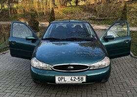 Ford Mondeo 2,0i - 2