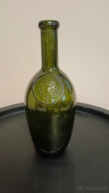 Stará láhev od vína - 2