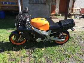 Yamaha FZR 600 R - 2