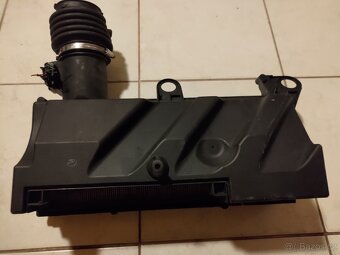 Prodám airboxu na Jaguar X-type - 2