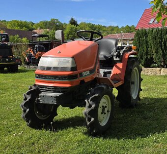 malotraktor Kubota B52 - 2