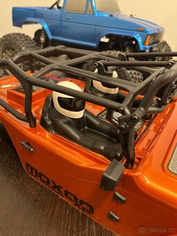 RC pouštní buggy - karoserie - 2