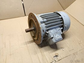 Elektromotor HEW; 0,37 kW, 1380 ot/min - 2