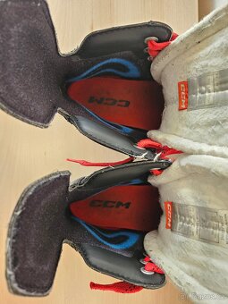 brusle CCM Jetspeed FT670, vel. 5.5 regular - 2