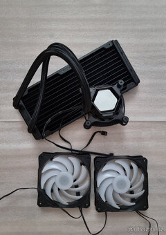 ASUS TUF GAMING LC 240 RGB - 2