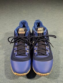 Sportovní boty Nike Air Versitile - 2