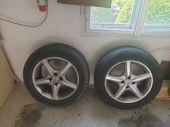 Hliníkové disky i se zimními pneu.205/60 R16 - 2