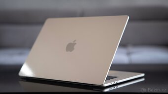 Macbook Air M3 2024 15, Starlight, 8GB ram, 512 SSD, záruka - 2