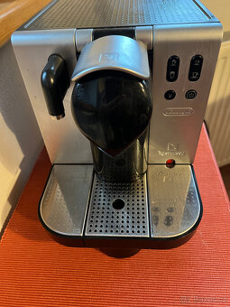 Kávovar Nespresso DeLonghi Lattissima EN680.M - TOP - 2