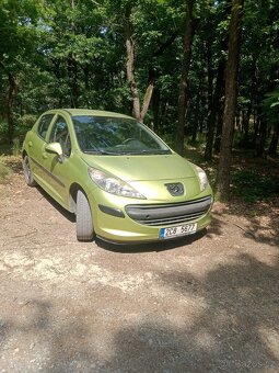 peugeot 207 1.4 benzín - 2