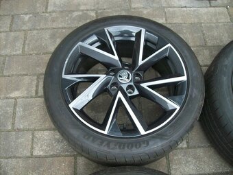 alu kola Superb3 Passat B8 GY F1 235.45.18" 95% - 2