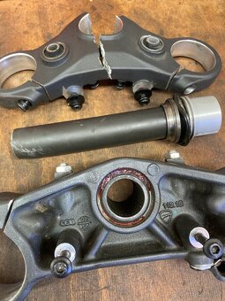 Spodní brýle řízení DUCATI Monster 937 2021-2025 - 2
