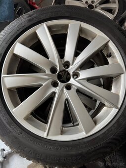 Original kola Volvo XC90 235/55 r19 - 2