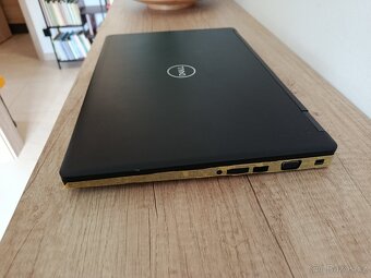 Dell 5590 i5 / 16 GB / 256 SSD / Win 11 - 2