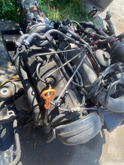 Prodám motor 2.5 132kw AKE - 2