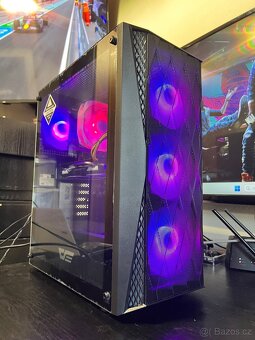 Herní i5-10.,až32GB DDR, 1,3TB SSD+HDD, RX 570 8GB, Win 11 - 2