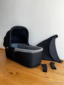 Korbička Thule Urban Glide Bassinet černá - 2