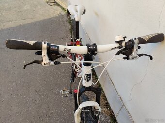 MERIDA Juliet TFS 300-D white/dark red 16“ - 2