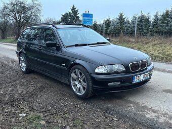 BMW E46 325i 141kw touring - 2